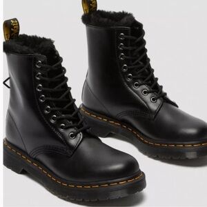 DR. MARTENS 1460 SERENA BOOT black/black. Women’s size 7. Excellent condition.